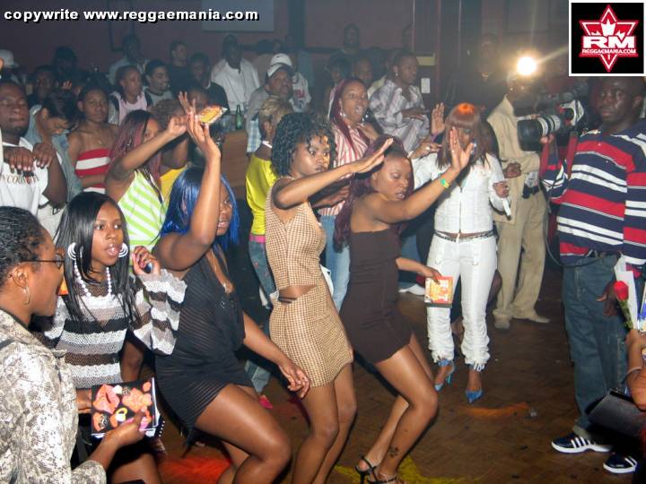 Arique @ Zone 1 Niteclub 05.09.04