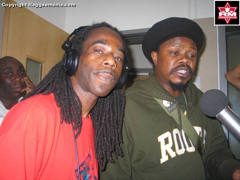 Luciano @ CKLN new studio 08.19.05